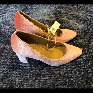 Pink old navy pumps